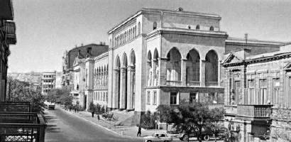 Здания Баку