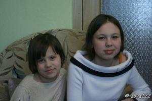 Алёна (Лёля) и Настя.Январь 2007
