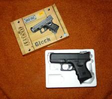 Игрушечный Glock-26