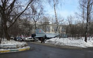 Надувной танк и самолёт, 23 февраля 2013 г.