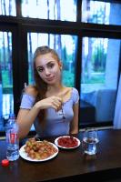 elizabeth simonenko_li.si_early_breakfast_with_furry_friend_