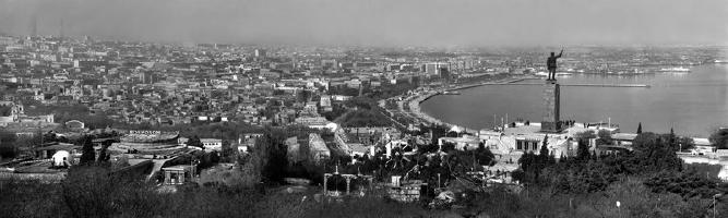 Баку. Общие виды города - Панорамы 1972-75 года и 2009 года.