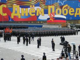 Москва. Генеральная репетиция Военного парада на Красной площади. 6 мая 2010 года.